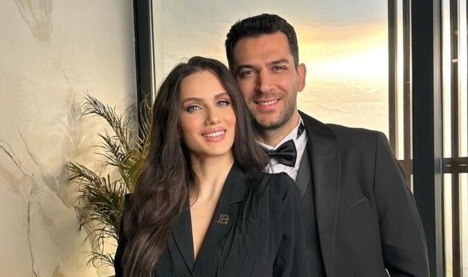 شاهد .. إيمان الباني وزوجها مراد يلدريم يقضيان وقت رومنسي مميز بالتزلج على الثلج