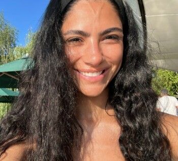 شاهد .. هدى المفتي تستعرض جمالها الطبيعي من دون مكياج