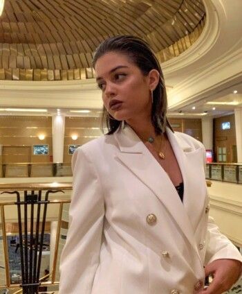 شاهد .. إبنة شقيقة سيرين عبد النور شابة بالغة الجمال.. إليكم أجمل صورها