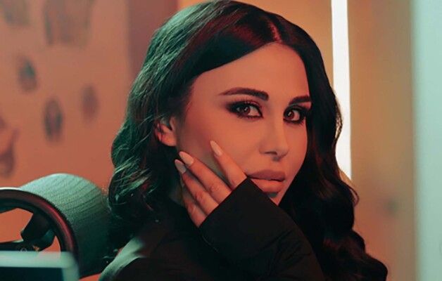 شاهد .. لارا نور تُشعل الأجواء بحفلٍ ساحر في قبرص