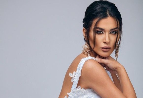 شاهد .. نادين الراسي بجلسة تصوير خارجة عن المألوف