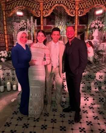 شاهد .. تفاصيل إطلالة ليلى أحمد زاهر في عقد قرانها.. رومانسية وراقية