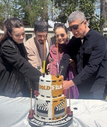 شاهد .. أوزجان دينيز يُودّع الجمهور-بالصورة