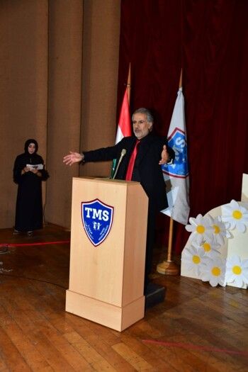 شاهد .. " تحويطة مودرن سكول TMS " تكرّم عماد الأشقر وجان بو جدعون وفريد بو سعيد ومحمد فرحات في مهرجان الزهور