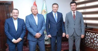 وزير الزراعة ومحافظ الوادى يبحثان تعزيز التعاون المصري السعودي في التصنيع الزراعي