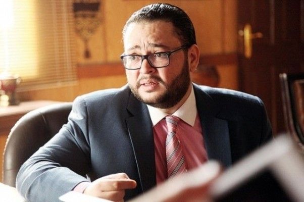 شاهد .. أحمد رزق يفجع بوفاة قريبته