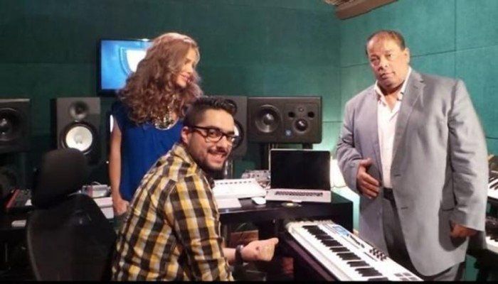 حسن الشافعي وعبد الباسط حمودة يطلقان مزيجًا موسيقيًا ثوريًا يمزج الشعبي بالإلكتروني