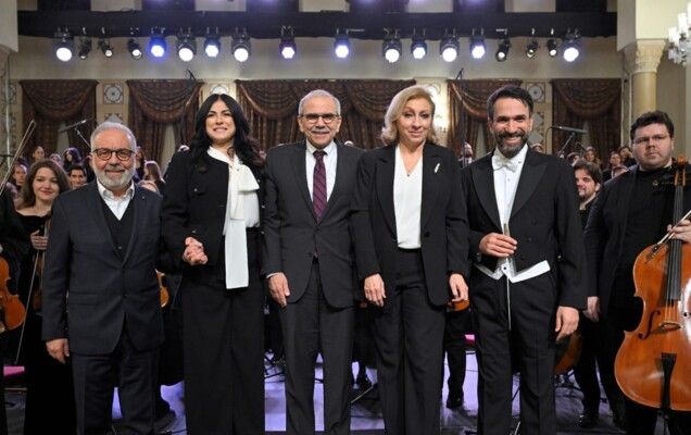 شاهد .. هبة القواس تجمع نواف سلام وكبار الشخصيات في ليلة موسيقية استثنائية بالسراي الحكومي