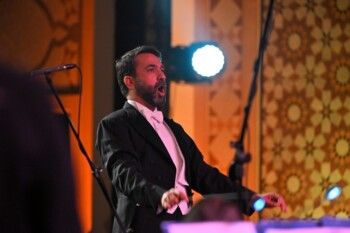 شاهد .. هبة القواس تجمع نواف سلام وكبار الشخصيات في ليلة موسيقية استثنائية بالسراي الحكومي