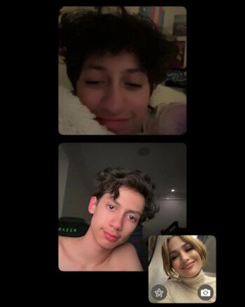 شاهد .. نجل جينيفر لوبيز نسخة عن والده.. ووسامته تلفت الأنظار