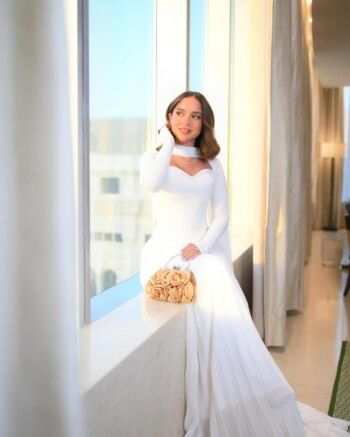 شاهد .. الظهور الأول لـ رنا رئيس بعد عقد قرانها