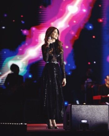 شاهد .. نانسي عجرم تتألق في إربيل.. وإطلالة من توقيع طوني ورد