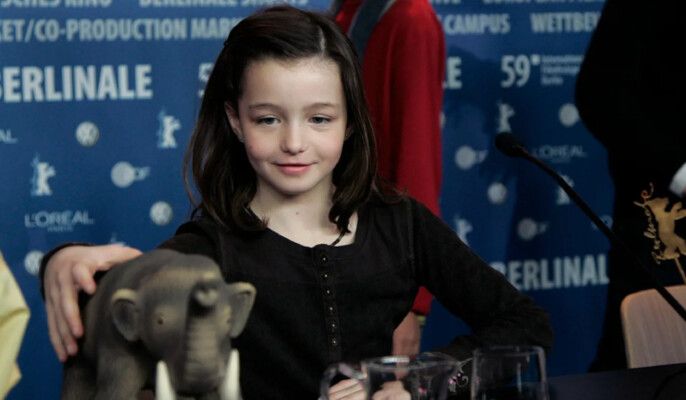 شاهد .. وفاة صوفي نيوايد بطلة فيلم "Mammoth" وغموض في سبب الوفاة!