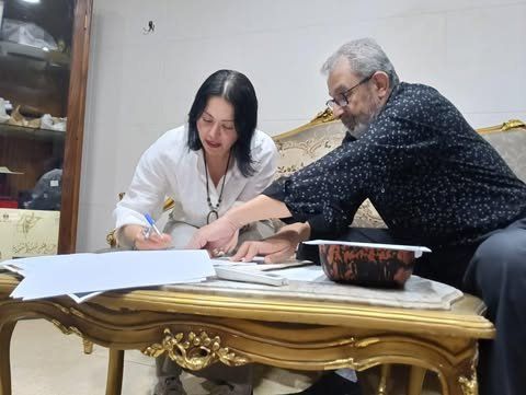 الفنانة لقاء الخميسي تنضم لمسرحية «الملك وأنا» من إخراج محسن رزق