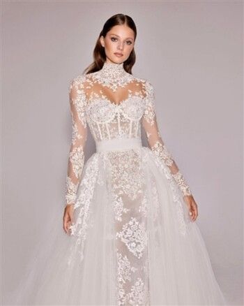 شاهد .. فستان زفاف ليلى أحمد زاهر من توقيع لبناني عالمي.. وهذه تفاصيله