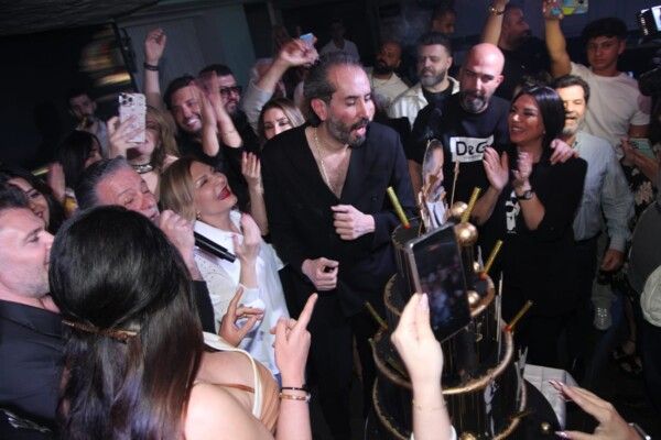 شاهد .. بالصور - حضور مهيب لأهل الفن والصحافة في عيد ميلاد غي أسود