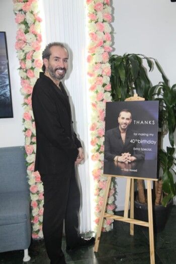 شاهد .. بالصور - حضور مهيب لأهل الفن والصحافة في عيد ميلاد غي أسود