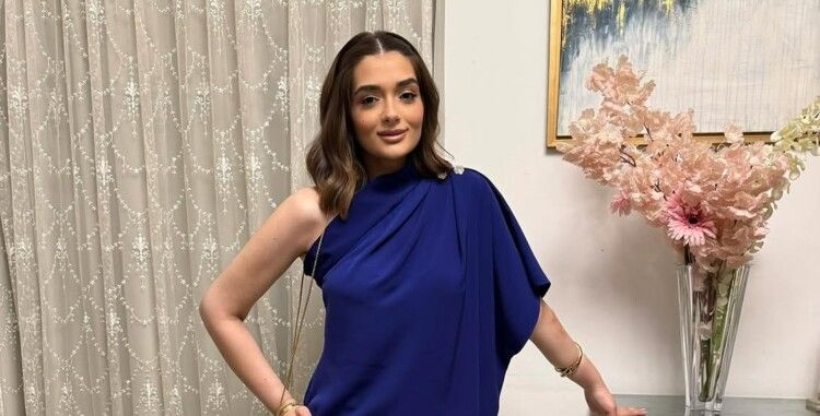 شاهد .. إطلالة ملك أحمد زاهر في حفل زفاف شقيقتها.. إختيار مثالي ولون مميز