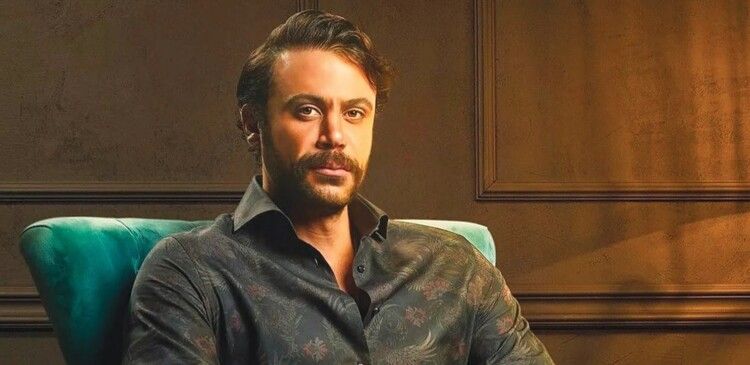 شاهد .. محمد إمام بأول ظهور إعلامي مع ابنتيه خلال حفل زفاف ابنة عصام إمام