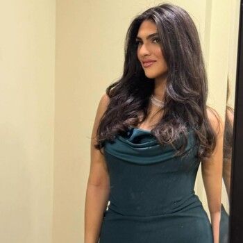 شاهد .. مي فاروق تحتفل بتخرج ابنتها.. أصبحت شابة جميلة ! (صورة)