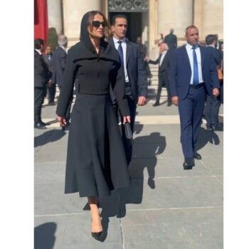 شاهد .. تفاصيل إطلالة الملكة رانيا خلال حضورها دفن البابا فرنسيس في روما