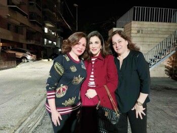 شاهد .. ما الذي يجمع إلهام شاهين وماجدة الرومي وكلوديا مرشيليان في لبنان