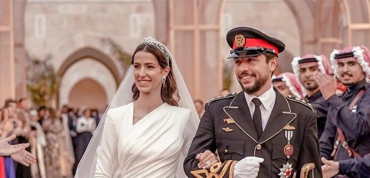 شاهد .. في عيد ميلادها الـ 31.. قصة حب الأميرة رجوة والأمير الحسين بالغة الرومانسية