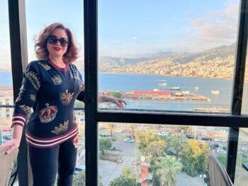 شاهد .. ما الذي يجمع إلهام شاهين وماجدة الرومي وكلوديا مرشيليان في لبنان