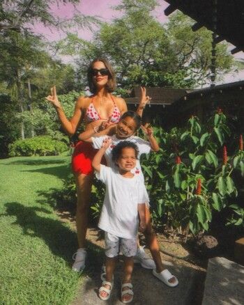 شاهد .. كلوي كارداشيان بنحافة لافتة وجسم رياضي.. وهذا سر خسارتها للوزن!