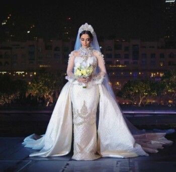 شاهد .. بلقيس تعرض فستان زفافها في مزاد بعد 9 سنوات لهذا السبب مؤثر