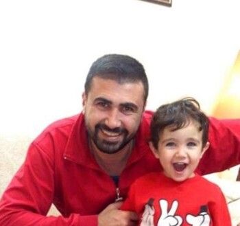 شاهد .. عائلته بعيدة جداً عن الأضواء.. إليكم أجمل صور خالد القيش مع زوجته وأولاده