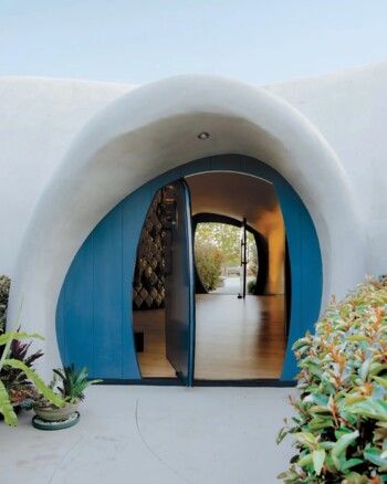 شاهد .. بين الغرابة والفخامة.. إليكم منزل روبرت داوني جونيور الرائع