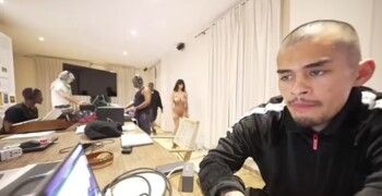 شاهد .. بيانكا سينسوري عارية في هذا البث المباشر