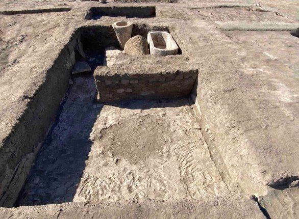 بعثة أثرية مصرية تعلن اكتشاف بقايا تحصينات عسكرية ووحدات سكنية للجنود بشمال سيناء