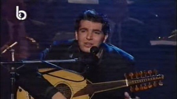 شاهد .. هل تذكرون هادي يونس صاحب أغنية " عم بحلم برفيقة " ؟ هكذا أصبح