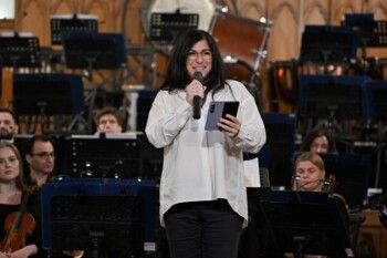 شاهد .. ليلة ساحرة للأوركسترا الفلهارمونية الوطنية اللبنانية بقيادة المايسترو ماتيسيك والثنائي ملاعب