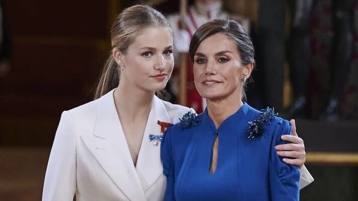 شاهد .. لقاء حار بين الأميرة ليونور ووالدتها الملكة ليتيزيا