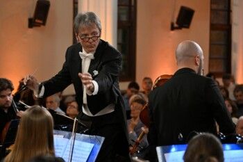 شاهد .. ليلة ساحرة للأوركسترا الفلهارمونية الوطنية اللبنانية بقيادة المايسترو ماتيسيك والثنائي ملاعب