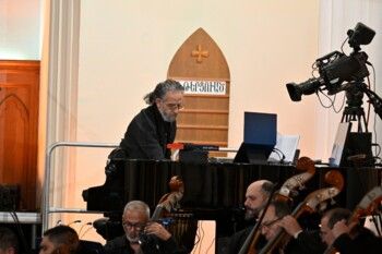 شاهد .. ليلة ساحرة للأوركسترا الفلهارمونية الوطنية اللبنانية بقيادة المايسترو ماتيسيك والثنائي ملاعب