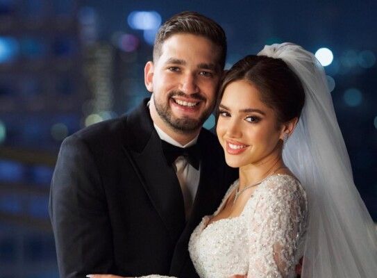 شاهد .. رنا رئيس تتلقى هدية مميزة من زوجها في حفل زفافها