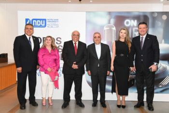 شاهد .. جامعة سيدة اللويزة تكرم أهل الصحافة والإعلام