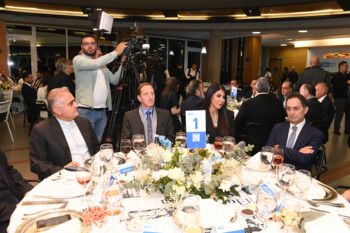 شاهد .. جامعة سيدة اللويزة تكرم أهل الصحافة والإعلام