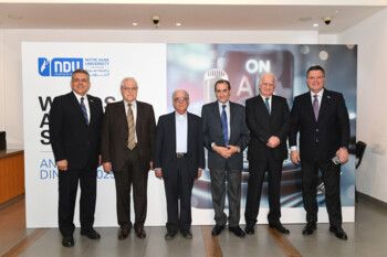 شاهد .. جامعة سيدة اللويزة تكرم أهل الصحافة والإعلام