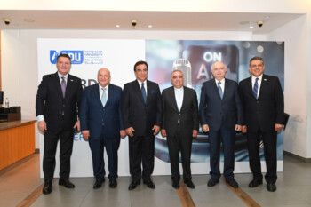 شاهد .. جامعة سيدة اللويزة تكرم أهل الصحافة والإعلام