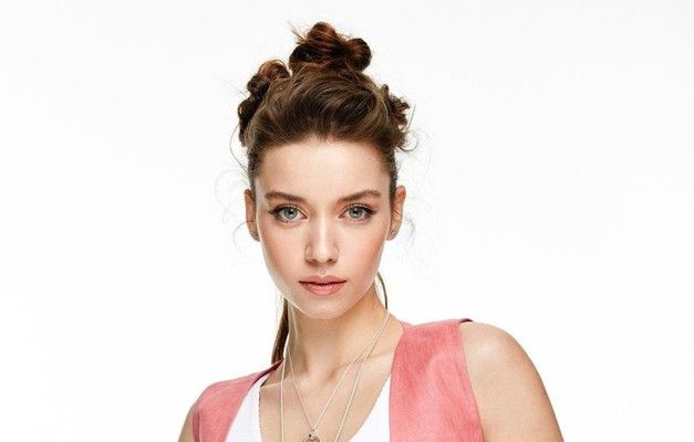 شاهد .. هل كانت بطلة "الطائر الرفراف" مُجبرة على المشاركة بالموسم الثالث منه؟