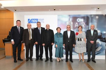 شاهد .. جامعة سيدة اللويزة تكرم أهل الصحافة والإعلام