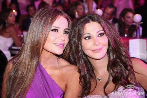 شاهد .. إنتهاء "الزعل" بين كارول سماحة وإليسا بعد تصرف الأخيرة