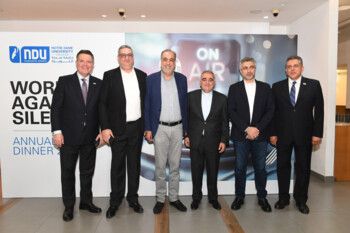 شاهد .. جامعة سيدة اللويزة تكرم أهل الصحافة والإعلام