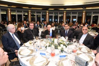 شاهد .. جامعة سيدة اللويزة تكرم أهل الصحافة والإعلام