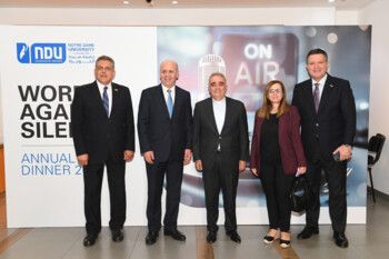 شاهد .. جامعة سيدة اللويزة تكرم أهل الصحافة والإعلام